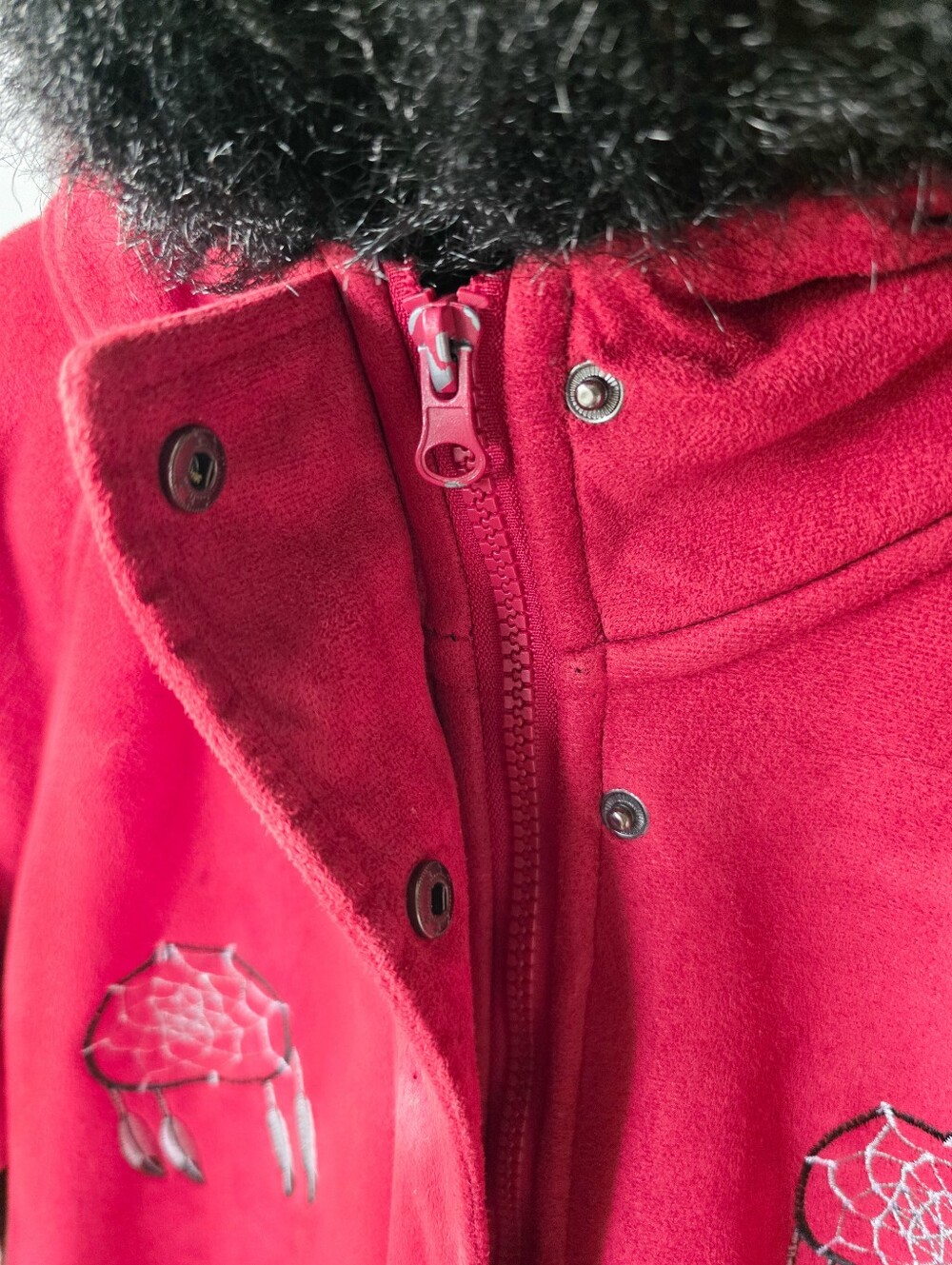 Vintage Northern Lifestyles Faux Fur Indigenous Wolf Tribal Winter Red Parka - Picture 8 of 13